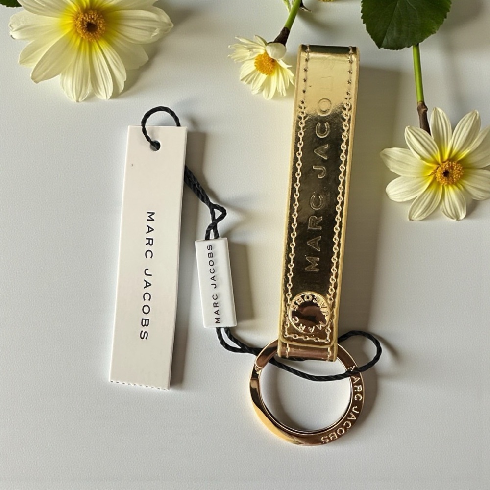 Marc Jacobs  Logo Keychain | Designer Strap Key Ring | Luxury Gift‎ NWT - Picture 3 of 11